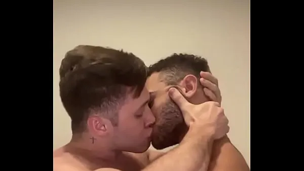 Big kiss Video mới lớn