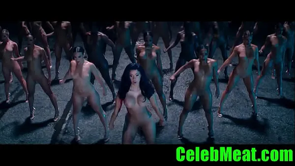 Velká Cardi B Goes Naked Plus Rare Stripper Footage nová videa
