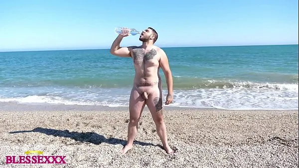 Straight male walking along the nude beach - Magic Javi مقاطع فيديو جديدة كبيرة