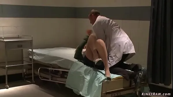 बड़े Blonde Mona Wales searches for help from doctor Mr Pete who turns the table and rough fucks her deep pussy with big cock in Psycho Ward नए वीडियो