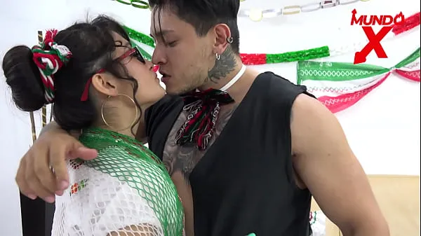 大きなメキシコのポルノ新しい動画