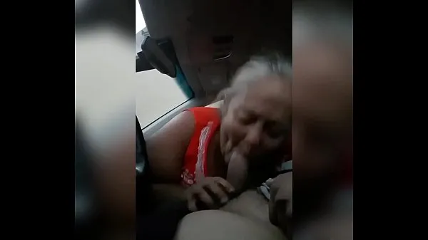 대규모 Grandma rose sucking my dick after few shots lol개의 새 동영상