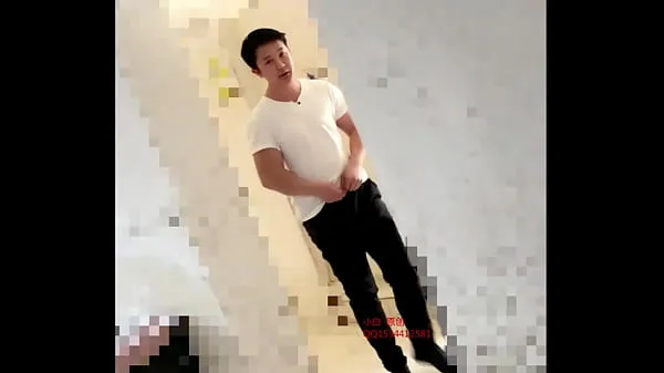 Asian boy cum in toilet Video baharu besar