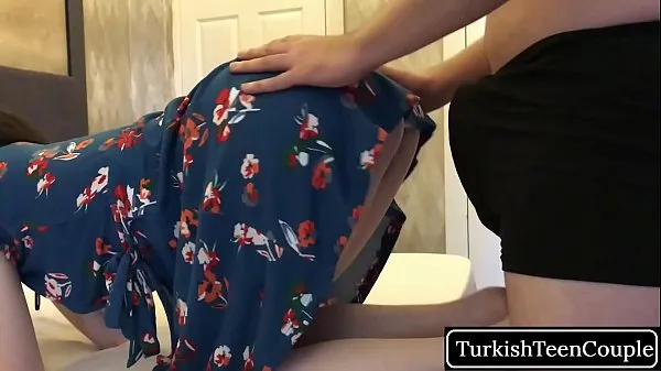 대규모 Turkish Stepmom seduces her stepson and gets fucked개의 새 동영상
