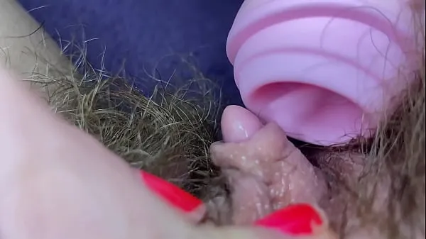 Büyük Testing Pussy licking clit licker toy big clitoris hairy pussy in extreme closeup masturbation yeni Video
