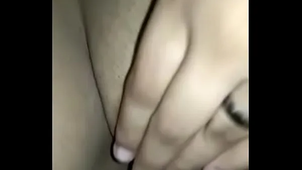 วิดีโอใหม่ยอดนิยม Indian beautiful girl fingering her shaved pussy รายการ