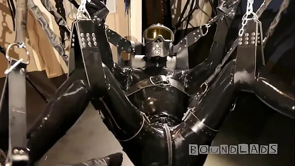 Store Boundlads - a Gear Sub in Rubber nye videoer