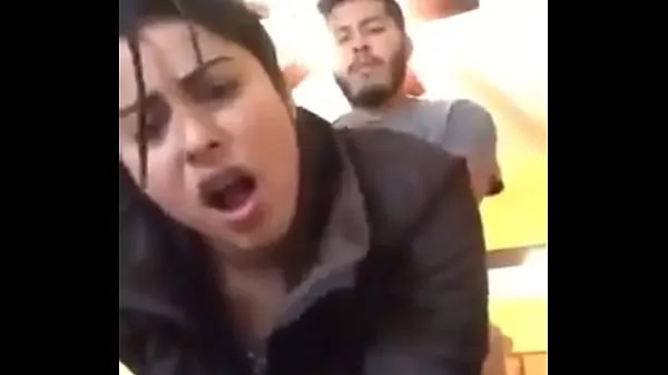 Arab khaliji , anal sex , friend at home مقاطع فيديو جديدة كبيرة