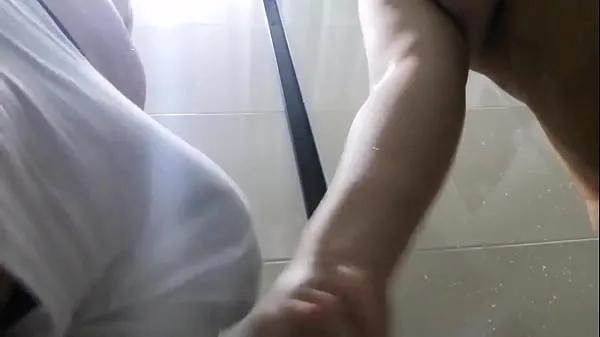 I spied on my mamasita neighbor while bathing and when she realized it, I put her to suck my dick (part 1 Video mới lớn