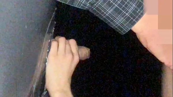 Isoja Couple enjoing glory hole at the club, she love take two dicks anda get cum uutta videota