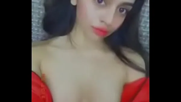 Grote hot indian girl showing boobs on live nieuwe video's