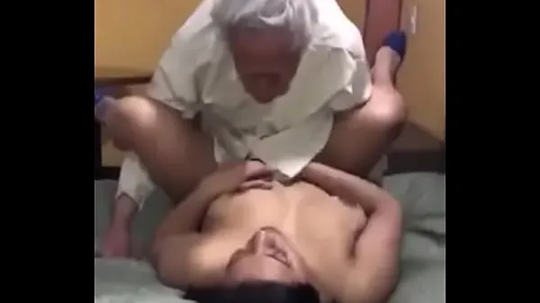 Sasur fucked bahu infront of her Video mới lớn