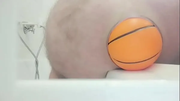 Grote Huge 12cm wide Soccer Ball slides out of my Ass on side of Bath nieuwe video's
