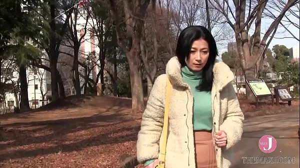 Unfulfilled Japanese milf with glamorous body satisfies herself with sex toys مقاطع فيديو جديدة كبيرة