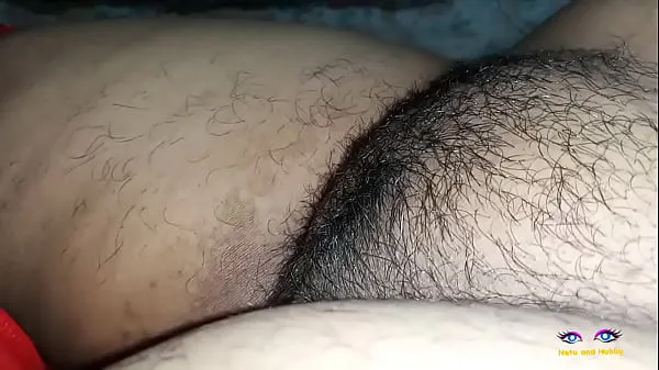 Veľké Indian Beauty Netu Bhabhi with Big Boobs and Hairy Pussy showing her beautiful body nové videá