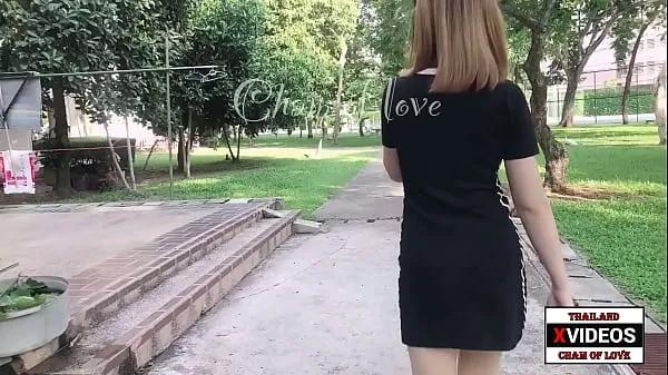 Thai girl showing her pussy outdoors Video baru yang besar