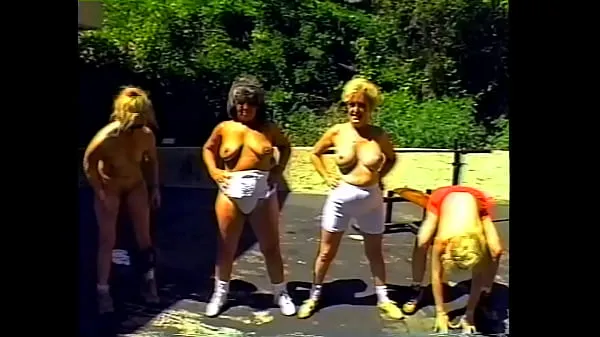 Büyük Grumpiest Old Women - Old women are ready to get their fuck on in the most desperate of ways yeni Video