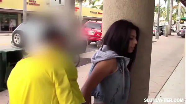 Veliki Teen shoplifter gets her pussy fucked by the pervert officer novi videoposnetki
