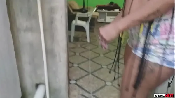 بڑے KSAL HOT goes out to look for a place to fuck on the street, and finds an abandoned house, the owner arrives at the time of the fuck and eats Danny hot's naughty pussy too نئے ویڈیوز
