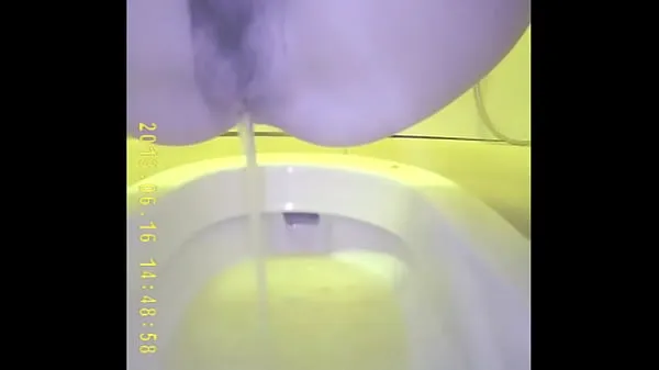 Grote Asian teen pee in toilet 2 nieuwe video's