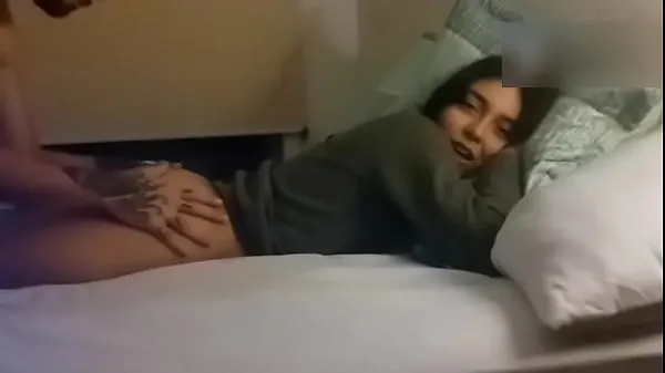 Duże BLOWJOB UNDER THE SHEETS - TEEN ANAL DOGGYSTYLE SEX nowe filmy