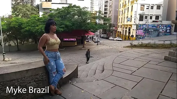 I met a married woman in the square of São Paulo and took her to a motel. See everything that rolls in this bitching, lots of sex and oral she suckled tasty Video baru yang besar