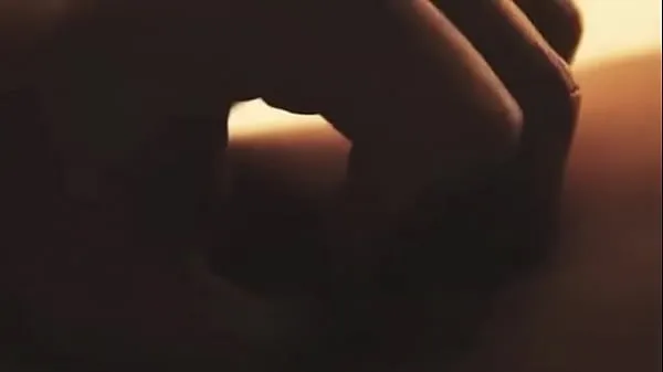 Büyük The Subtle Beauty of a Belly Button yeni Video
