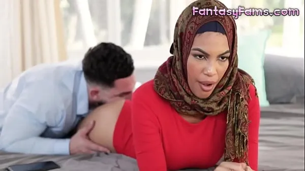 大きなFucking Muslim Converted Stepsister With Her Hijab On - Maya Farrell, Peter Green - Family Strokes新しい動画