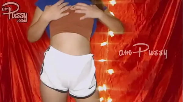 Veliki Amateur girl is stripping and posing naked novi videoposnetki