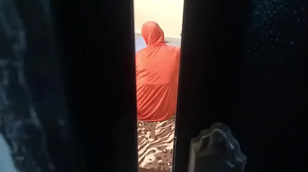 Muslim step mom fucks friend after Morning prayers مقاطع فيديو جديدة كبيرة