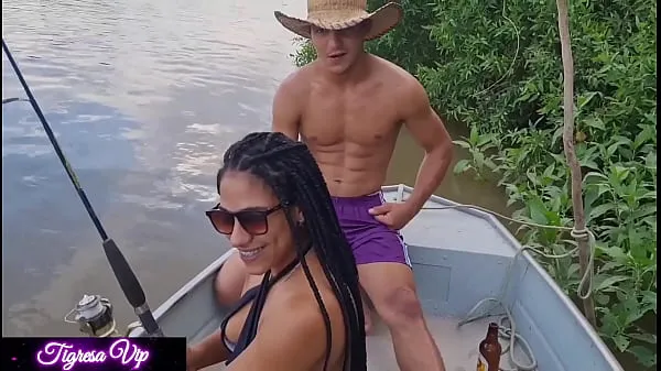 Veľké Tigress Vip Goes fishing with her friend and the Fishing guides end up fucking the two very tasty on the riverbank and gets a lot of cum - Miia Thalia - Destroyer Vip nové videá