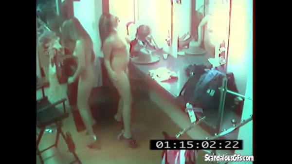 Veľké Lesbian Girls gets horny caught on Camera nové videá
