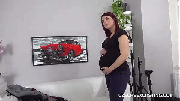 Большие Чешская скучающая беременная женщина на кастинге трахается с самим собой новые видео
