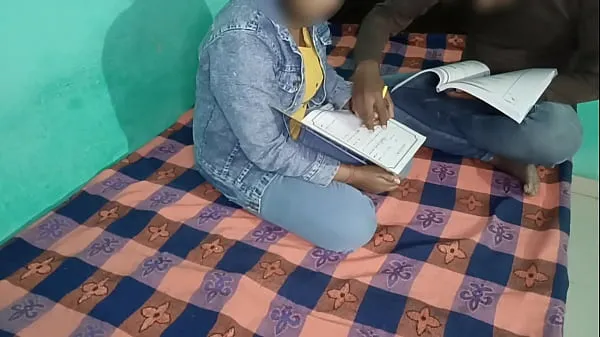 Veliki Student fuck first time by teacher hindi audio novi videoposnetki