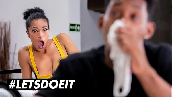 HORNYHOSTEL - (Tina Fire, Jesus Reyes) - Huge Tits Ebony Teen Caches Panty Sniffer And Lets Him Fuck Her Ass Video baru yang besar