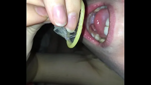 swallowing cum from a condom Video baharu besar