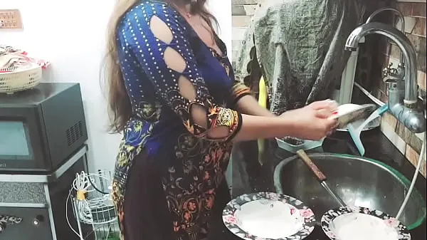 Indian Village Maid Fucked in Kitchen Owner Took Advantage When She Working Alone in Kitchen مقاطع فيديو جديدة كبيرة