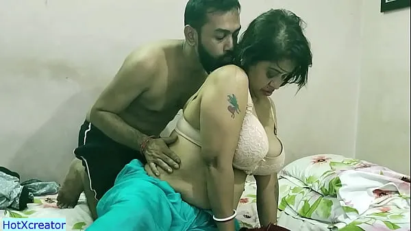 Grote Amazing erotic sex with milf bhabhi!! My wife don't know!! Clear hindi audio: Hot webserise Part 1 nieuwe video's
