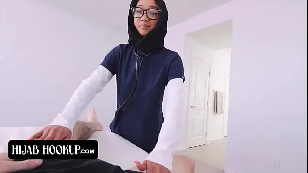 大Hijab Hookup - Lucky Stud Bangs Hard Middle-Eastern Pussy And Covers Her Pretty Face With Huge Load新视频