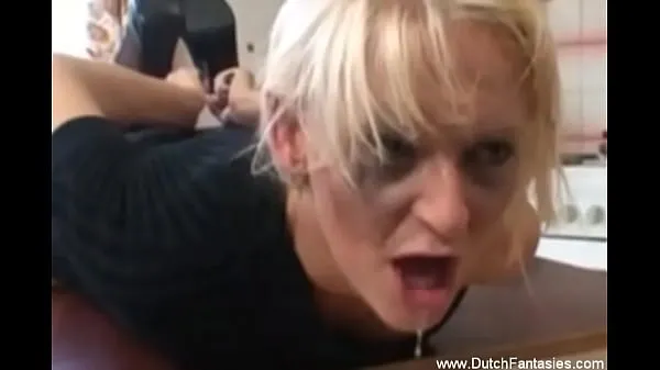 Veľké Face Fucking The Dutch Blonde Slut Hard Just To Feel nové videá