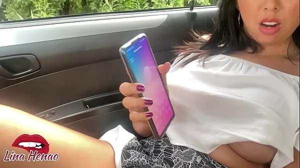 Grote Showing off and seducing. I love showing off my ass on the road and going to the park to eat cream while I have my vibrator in my wet pussy nieuwe video's
