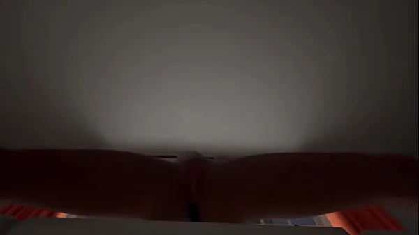 大Girl masturbating In VR新视频