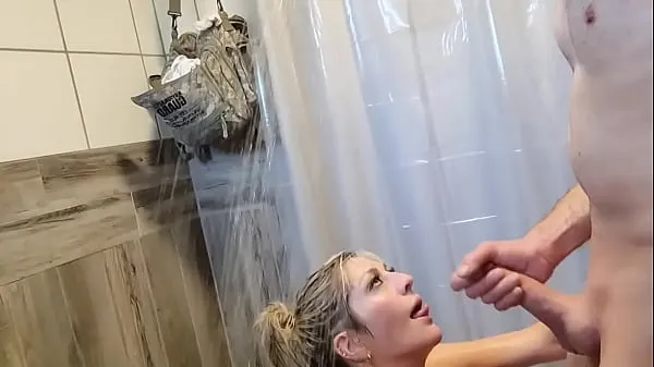 Shower head مقاطع فيديو جديدة كبيرة