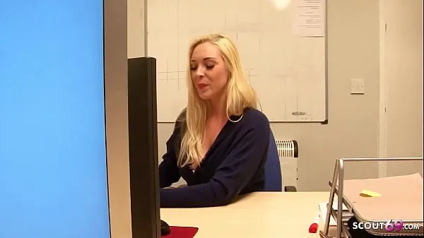 Büyük HOT TEEN SECRETARY VICTORIA SEDUCE CO-WORKER TO FUCK IN OFFICE yeni Video