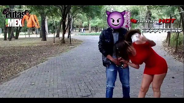 DANNA HOT NUDE IN A PUBLIC PARK IN FRONT OF MANY PEOPLE AND GIVING ORAL SEX TO A STRANGER Video baharu besar