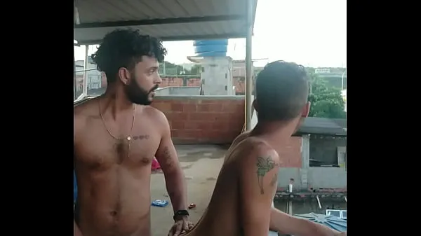 My neighbor and I went to fuck on the roof and we almost got caught Davi Lobo Video baharu besar