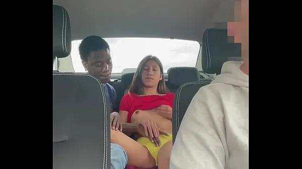 Duże Hidden camera records a young couple fucking in a taxi nowe filmy