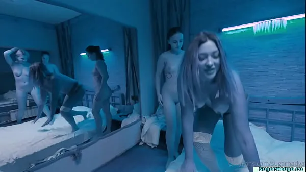 Μεγάλα SugarNadya and NataliGreen came for an oil massage, but were met by two horny Russian beauties νέα βίντεο