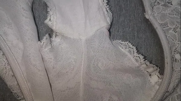 Playing with the white lace panties of my big-assed friend Video baru yang besar