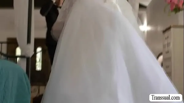 Shemale bride and brides maid get fucked Video baru yang besar